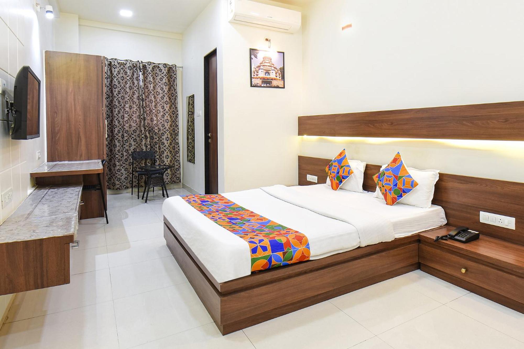 Fabhotel Royal Suits - Nr Mahadji Shinde Chhatri Pune Exterior photo