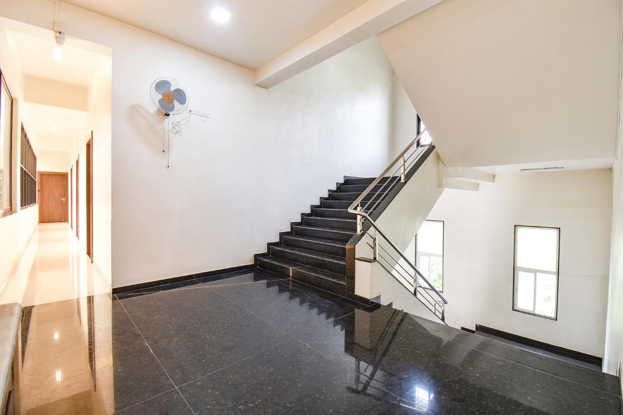 Fabhotel Royal Suits - Nr Mahadji Shinde Chhatri Pune Exterior photo