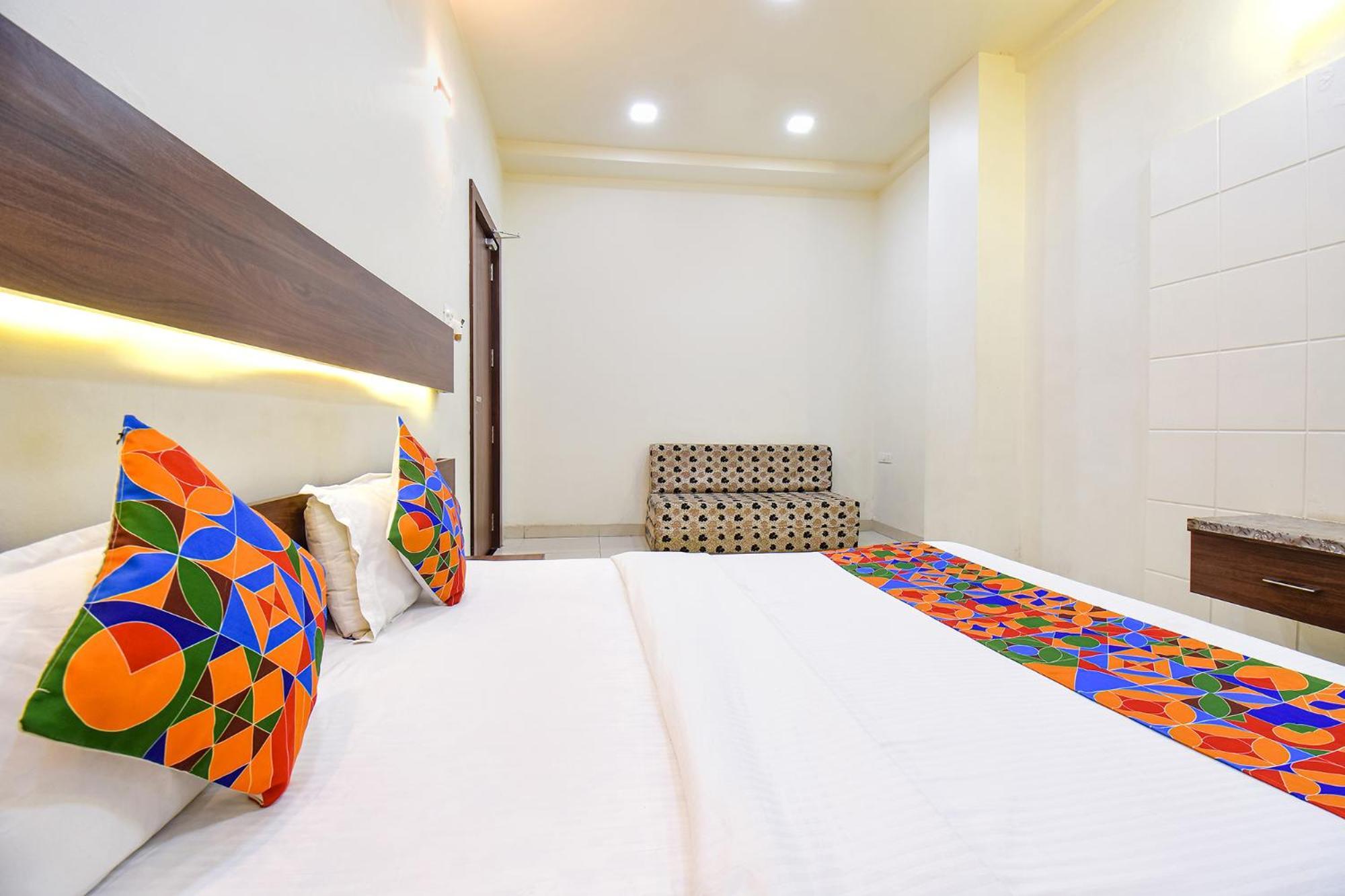 Fabhotel Royal Suits - Nr Mahadji Shinde Chhatri Pune Exterior photo