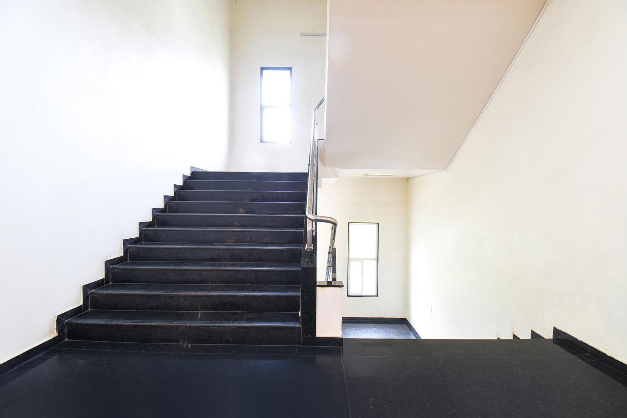 Fabhotel Royal Suits - Nr Mahadji Shinde Chhatri Pune Exterior photo