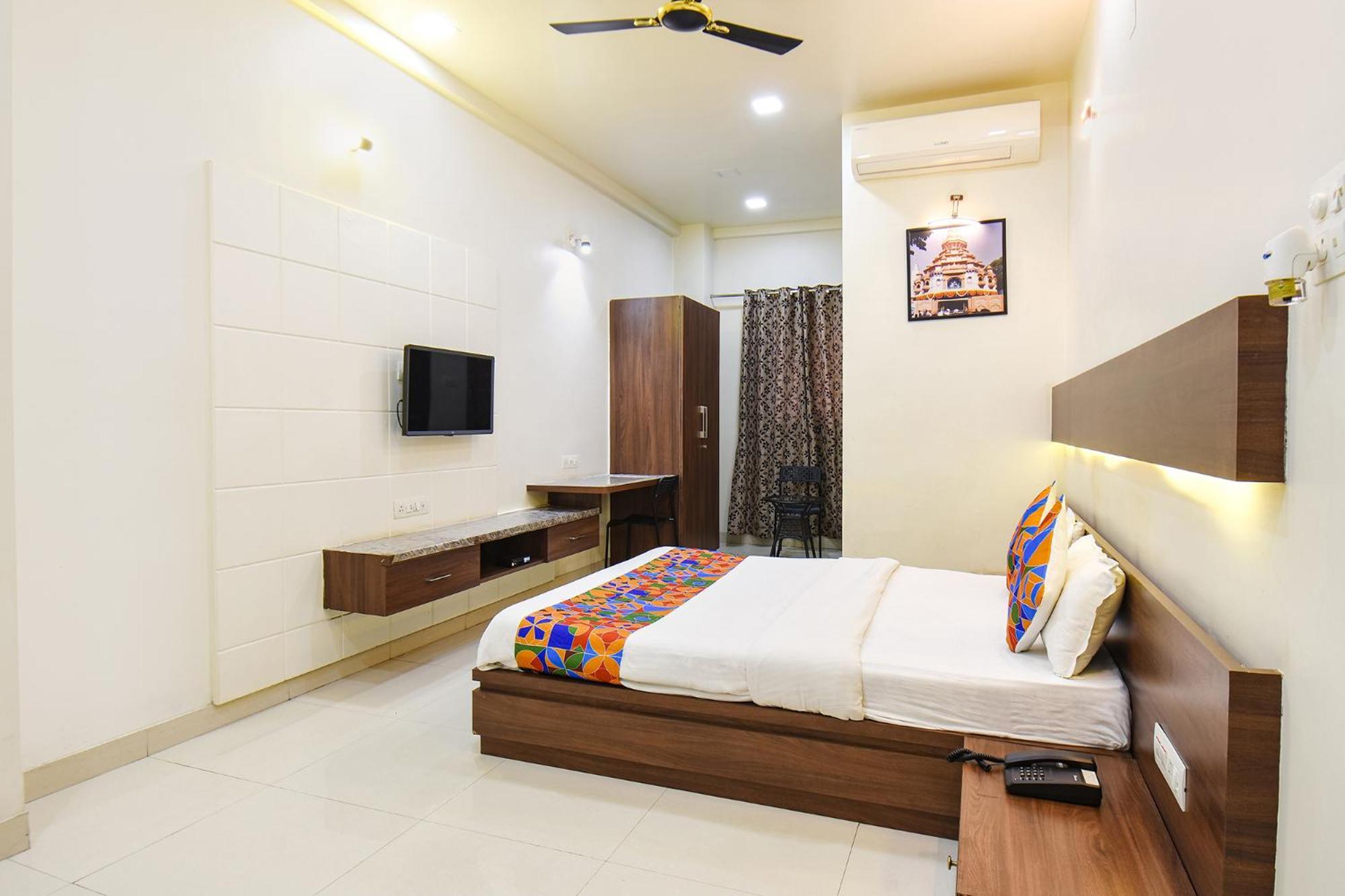 Fabhotel Royal Suits - Nr Mahadji Shinde Chhatri Pune Exterior photo