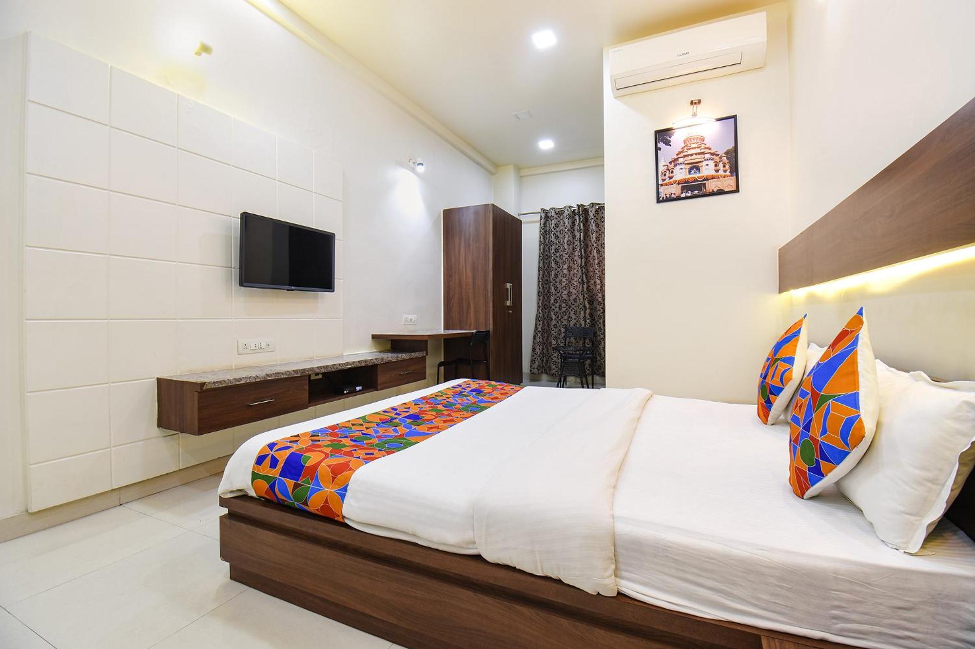 Fabhotel Royal Suits - Nr Mahadji Shinde Chhatri Pune Exterior photo